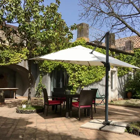 Casa Camelia * Viagrande